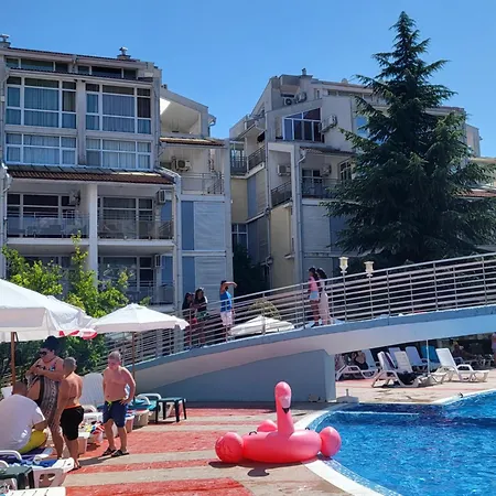 Apartamento елит 2 *