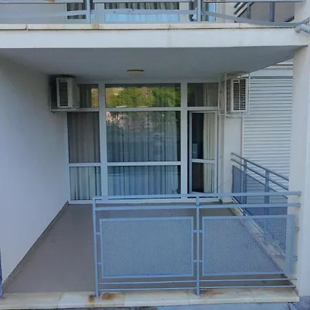 Apartamento елит 2 *